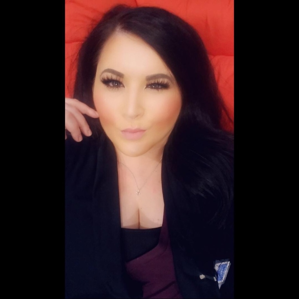 Meet your Posher, Leyna